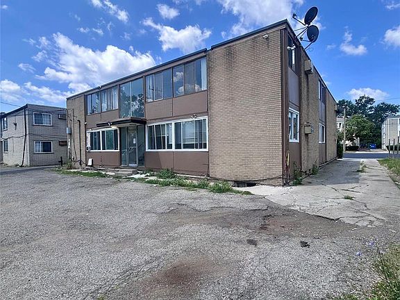 5th image of 15080 Greenfield Rd