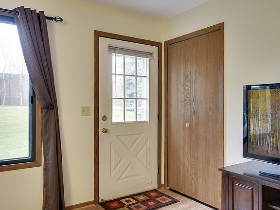 2nd image of 122 96th Ln NE
