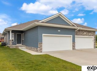 8114 S 177th St, Omaha, NE 68136