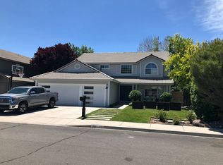 1025 Country Ridge Dr, Sparks, NV 89434