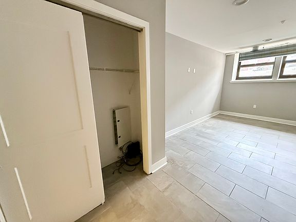 4th image of 1519 S 17th St #B109