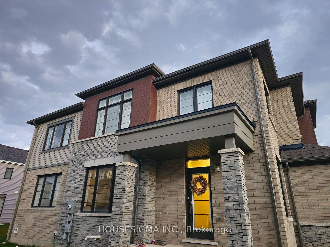 3 bed, $2,400 — Photo 1
