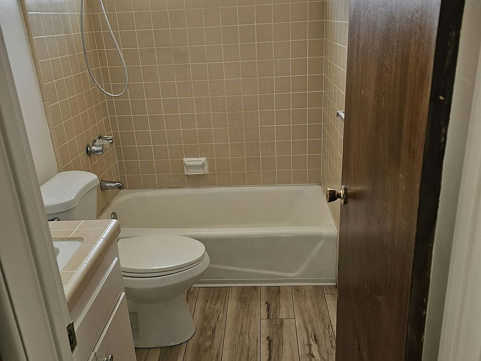 1st image of 633 Pasadena Trl Unit 2