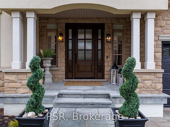 3rd image of 2040 Bingley Cres