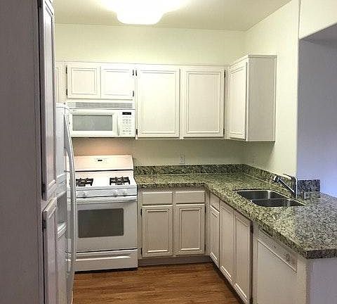 5th image of 5551 W 6th St APT 3324