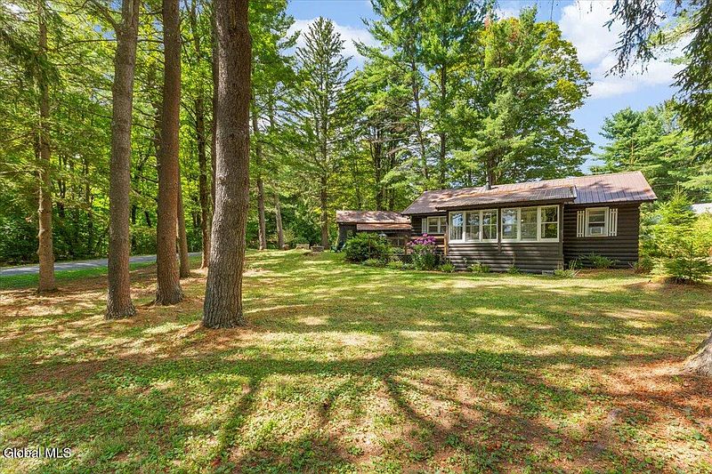 5th image of 3 Pine Knoll Road