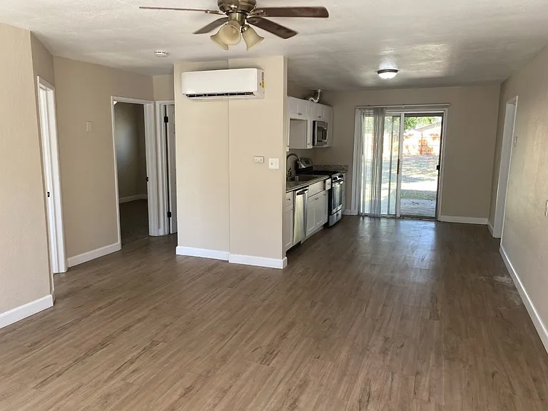 412 Alameda Ave — Photo 3