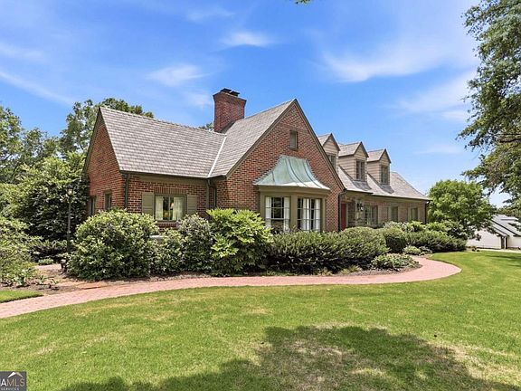5th image of 511 Dixon Dr