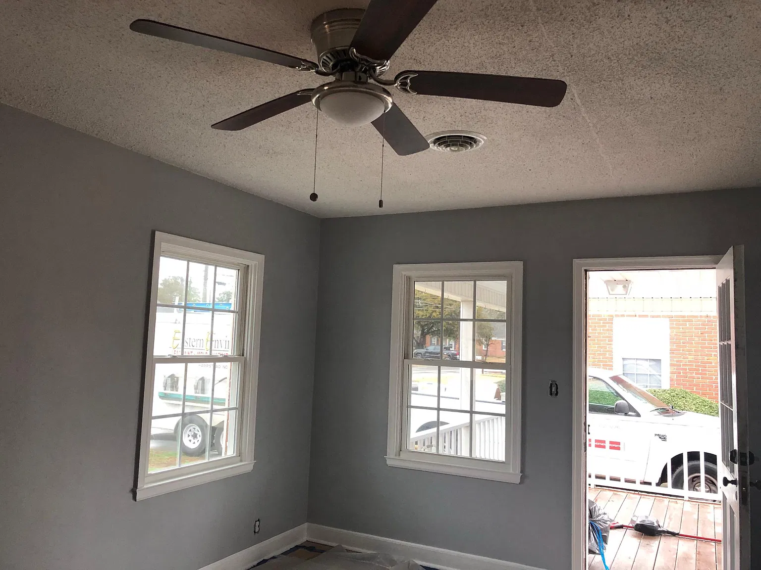 208 Canterbury Rd — Photo 4