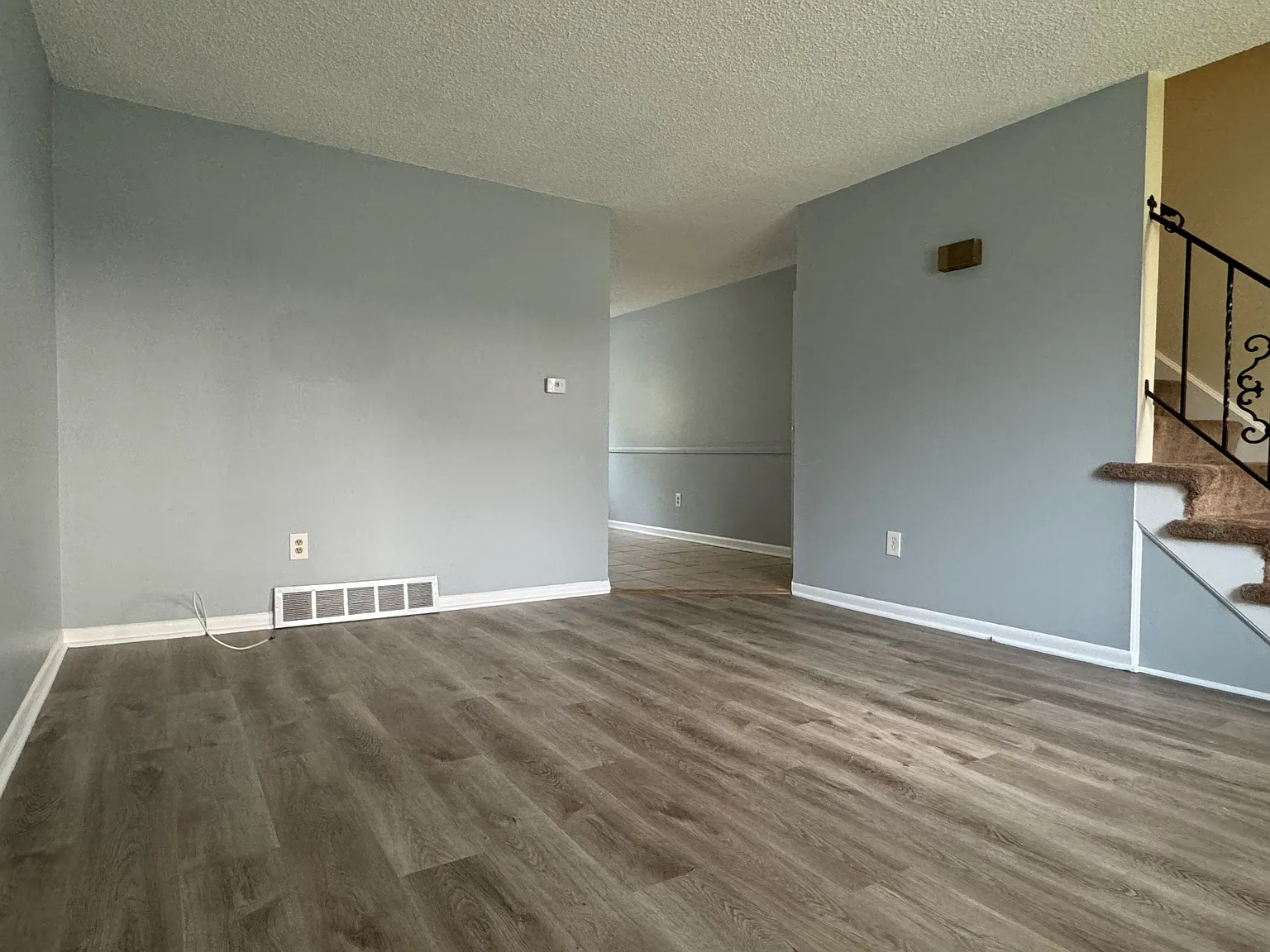 2 bed, 1.5 bath, 1000 sqft, $1,525 — Photo 4