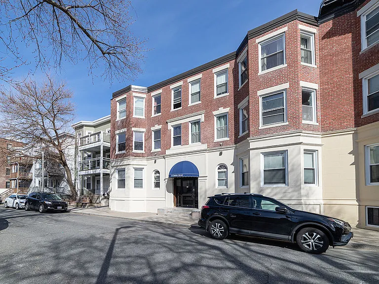 25 Chester St #4 — Photo 9