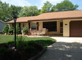 620 Auburn Ln, Schaumburg, IL 60193