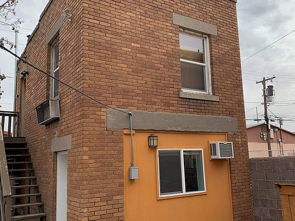 5th image of 2418 Montana Ave