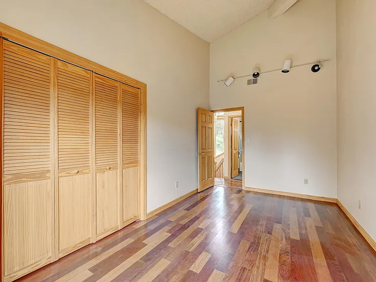 140 Deer Ln — Photo 18