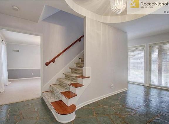 Beautiful architectural features in the elegant entry