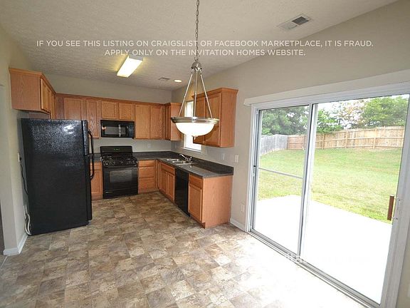 3rd image of 250 Silver Arrow Cir