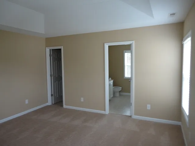 210 Goldfinch Ct — Photo 9