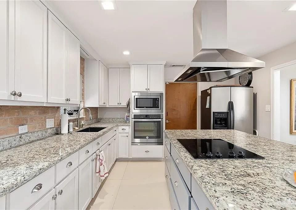 2nd image of 308 Uvalde Ave