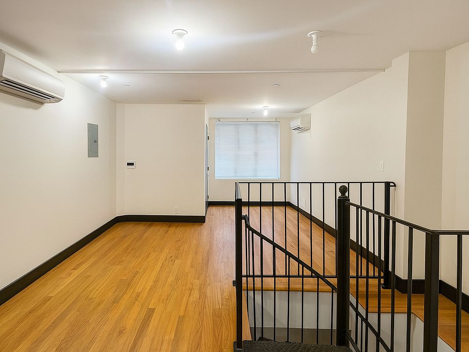 1st image of 2427 Dean St #1A