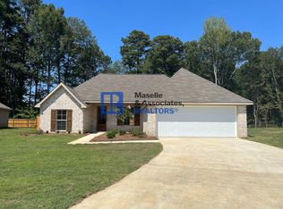 523 Silver Hill Dr, Pearl, MS 39208