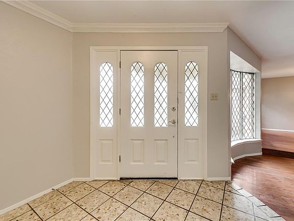 4th image of 2229 Franklin Dr