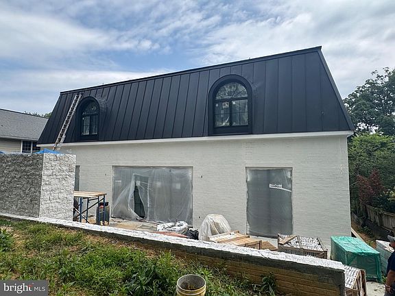 3rd image of 3020 N Edison St