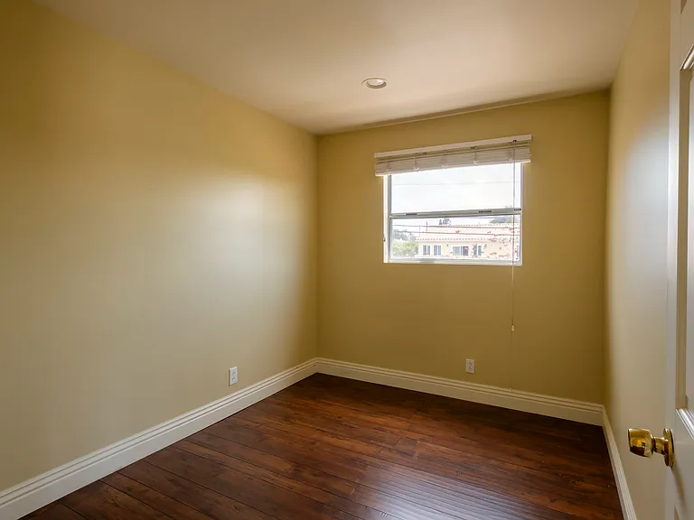 Upstairs - Bonus Room / Extra Bedroom