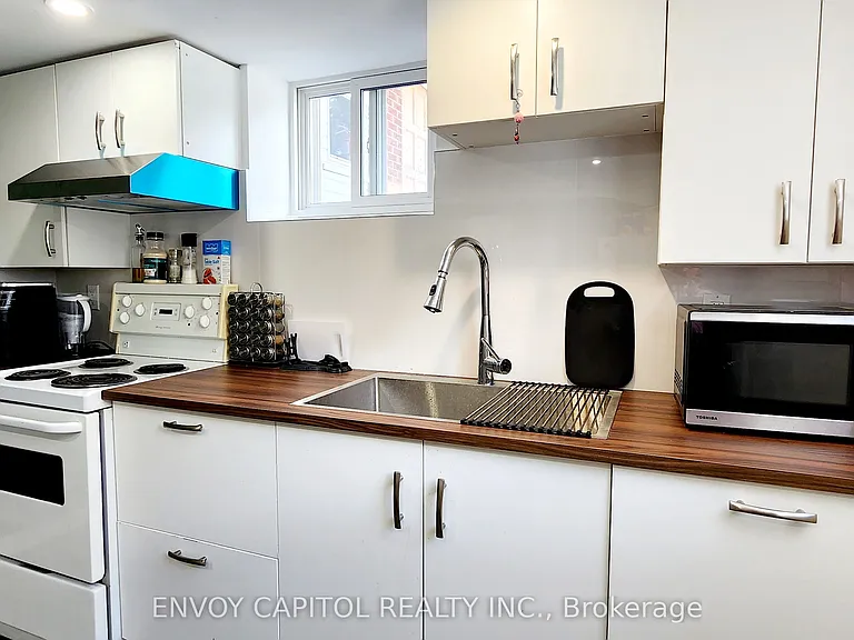 84 Macdonald Ave — Photo 5