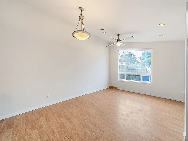 6830 SE 50th Ave — Photo 6
