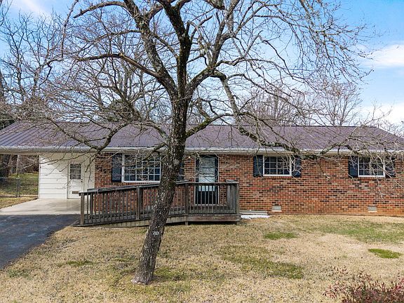 2nd image of 445 Ledford Rd NE