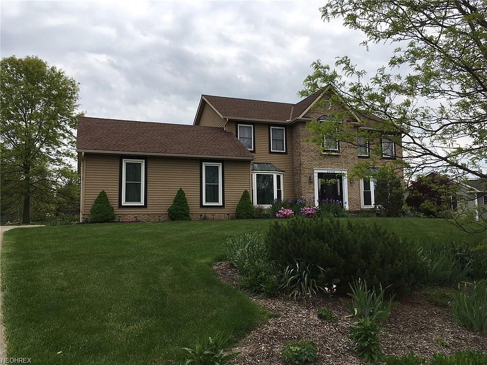 1st image of 2730 Blue Heron Dr