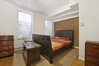 Rented by Nest Seekers International