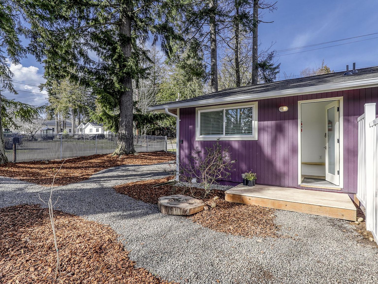 6823 NE Geneva St B, Suquamish, WA 98392 Zillow
