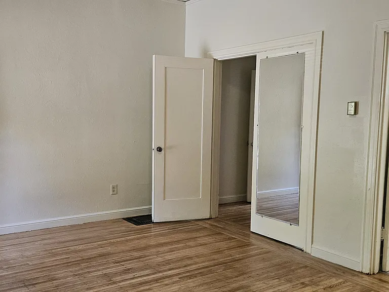 803 Smalley Ave #2 — Photo 5