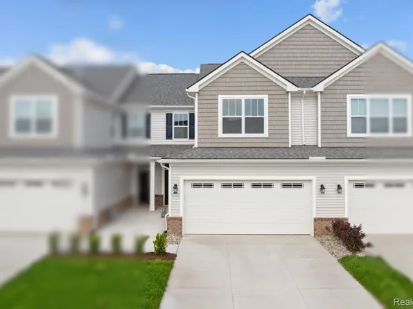 1802 Salt Springs Dr, Saline, MI 48176