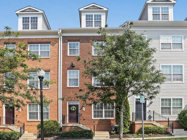 17 Gardenside Pl, Towson, MD 21286