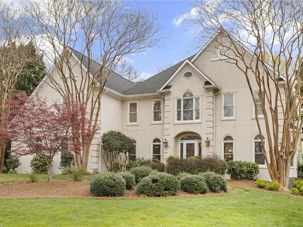 3820 Guinevere Ln, Winston Salem, NC 27104