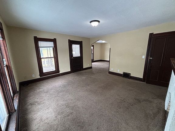 3rd image of 617 Euclid Ave
