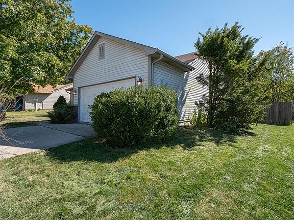 5th image of 8403 Country Charm Dr