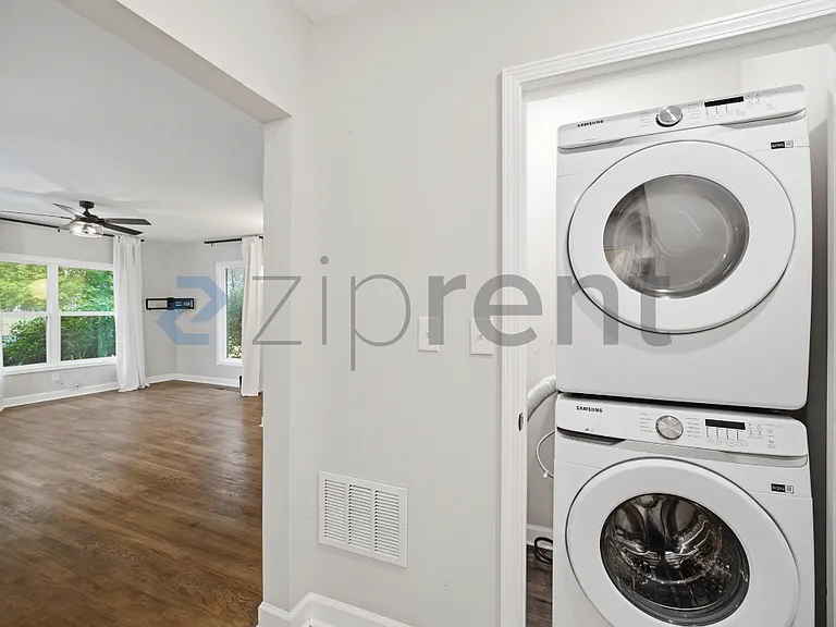 1788 Broadwell St SW — Photo 9