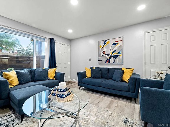 4th image of 1386 E Madison Ave Unit 10