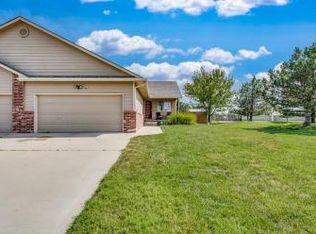 1302 N Glancey St, Andover, KS 67002