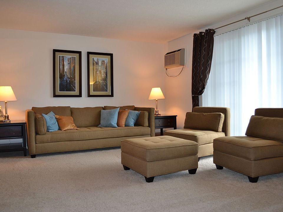 1st image of 13911 Oakbrook Dr #6761194