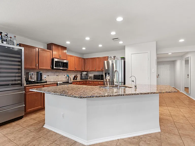 14224 Lake Victor Dr — Photo 3