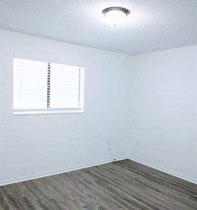 4th image of 6165 W 22nd Ct #Qrnm1371j