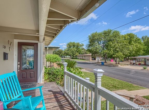 3rd image of 1384 Unicorn Ave