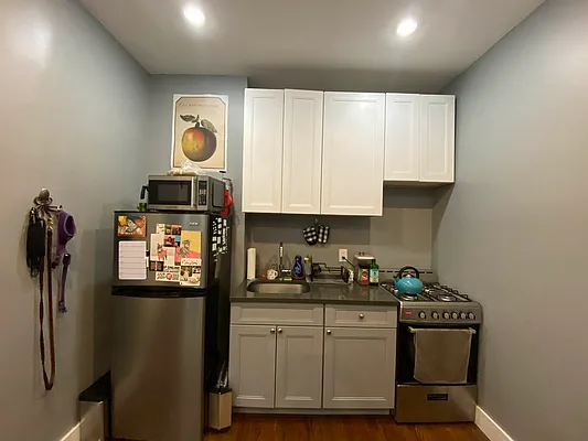 Rented by Delmark Realty LLC | media 24