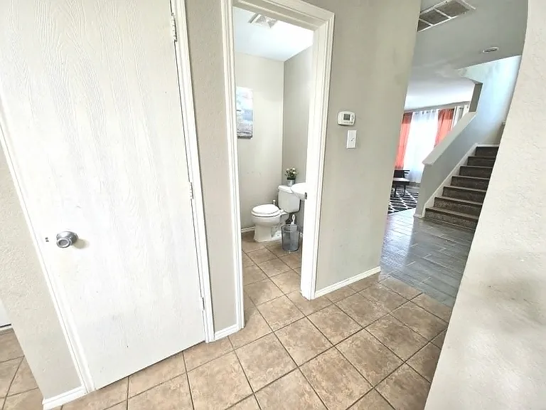 4440 Ravensbrook Ct — Photo 2