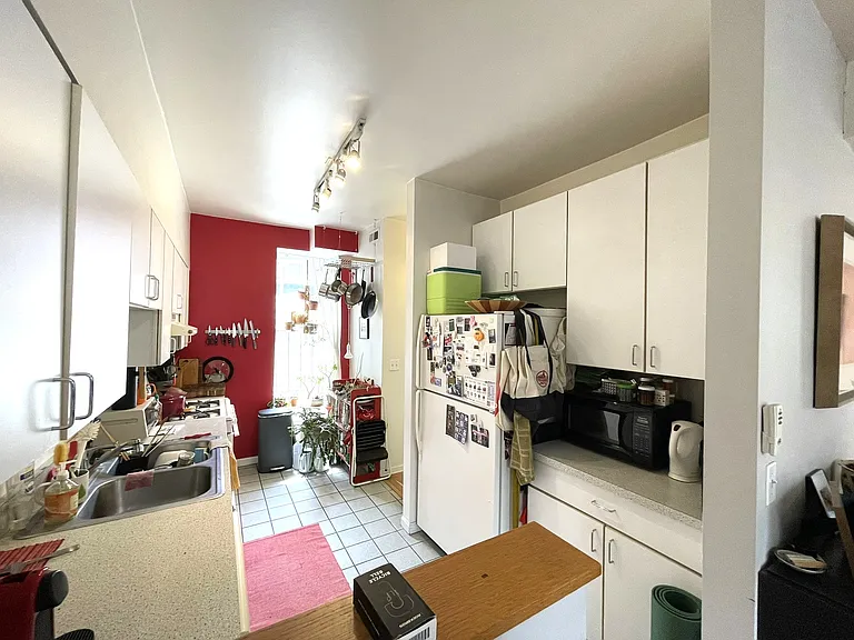 1451 W Huron St #CH — Photo 12