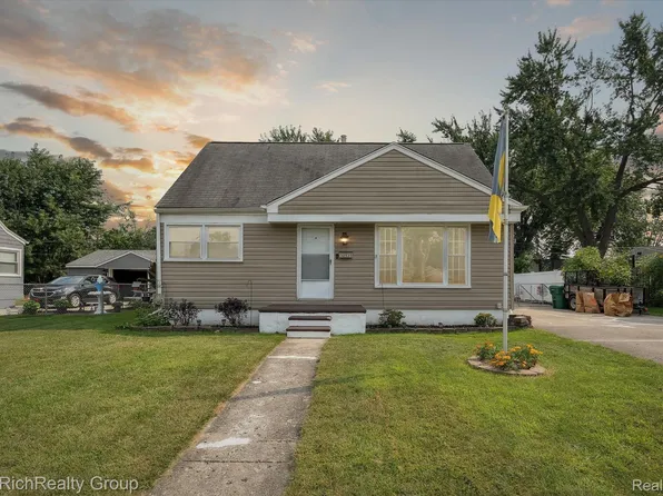 32535 Rosslyn Ave, Garden City, MI 48135